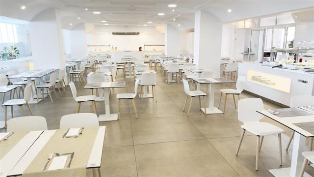 Restaurant_Hotel-BLUESEA_Lagos_Cesar.jpg