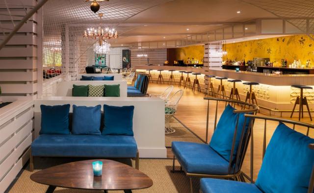 Lobby bar11.jpg