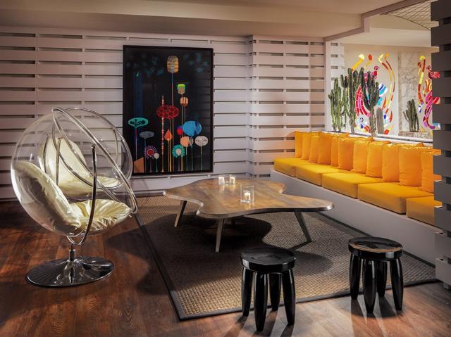 Lobby bar2.jpg