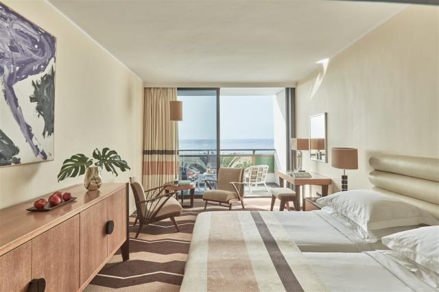 Seaside_Palm_Beach_Room_721-C-Deluxe-Seaview-BrownBeige-1029_HD