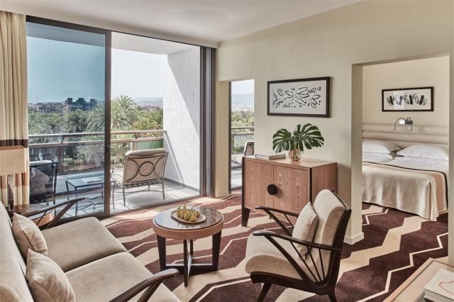 Seaside_Palm_Beach_Room_732-Suite-Poolview-BrownBeige-1169_HDR.