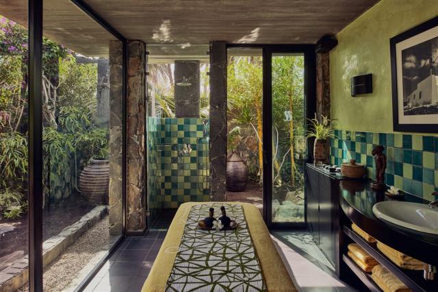 Seaside_Palm_Beach_Spa-TreatmentRoom-0076_HDR.jpg
