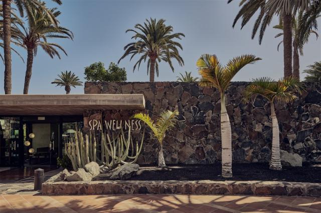 Seaside_Palm_Beach_Spa-Entrance-0106.jpg
