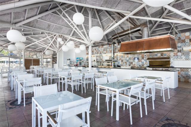 Arena Pool and Snack Bar (I).jpg