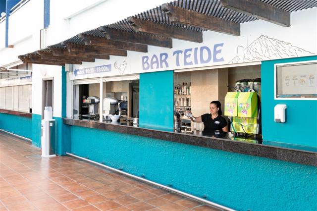 TFS - CATALONIA PUNTA DEL REY - BAR PISCINA (1).jpg
