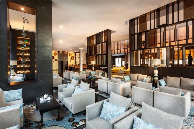 XOA_18_019 - Lobby.jpg