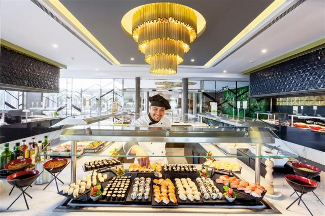 XOA_18_025 - Main restaurant.jpg