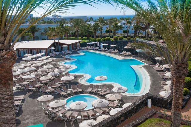 OLE_OOL_IB_POOL_MAIN_D1403_003.jpg