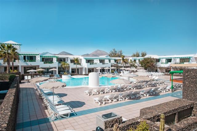 OLE_OOL_IB_POOL_A2_D1403_004.jpg