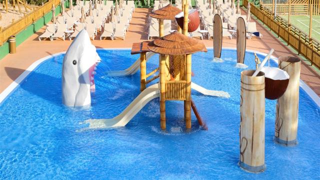 Hula-Hula-Park-2.png