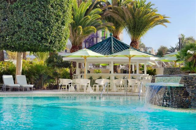 SB_GASTRONOMY_POOL_BAR_02.jpg