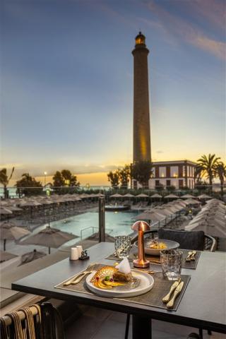 OCEAN BUFFET_TERRACE (10).jpg