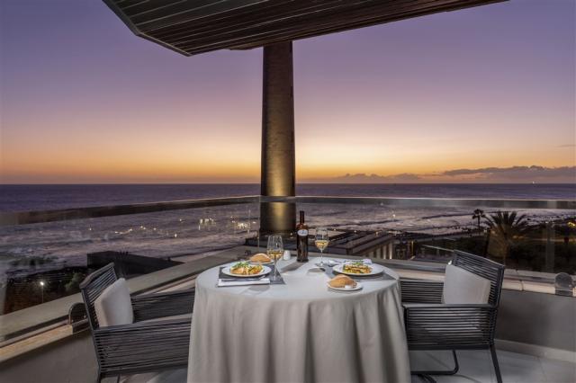 DINNER_ROOM SERVICE_JUS (1).jpg