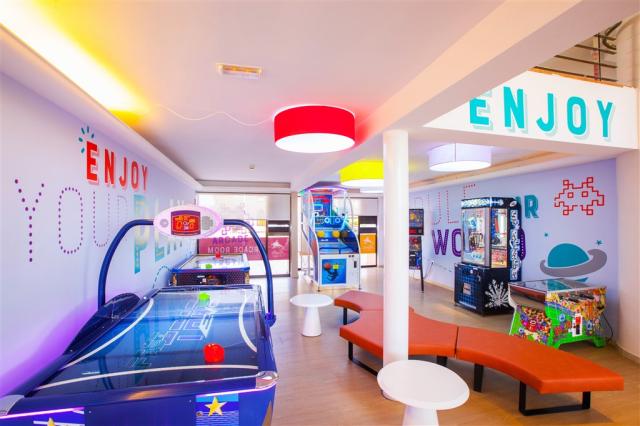 LPA - ABORA CONTINENTAL BY LOPESAN HOTELS - ARCADE (4).jpg