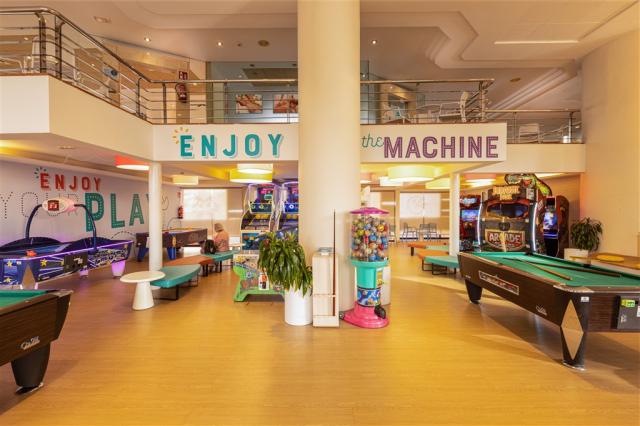 LPA - ABORA CONTINENTAL BY LOPESAN HOTELS - ARCADE (5).jpg