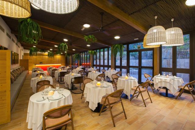 Restaurante a la carta Mediterraneum (10).jpg