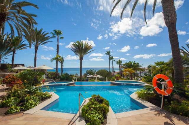 Pool Area (1).jpg