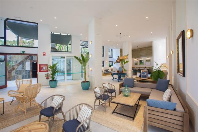 LOBBY (9).jpg