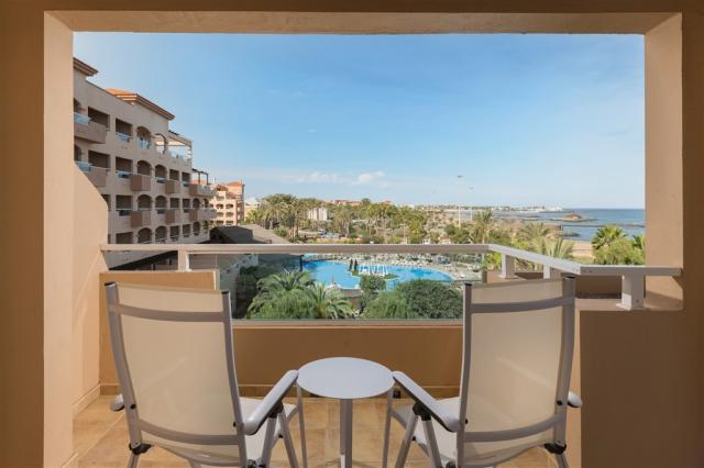 4 Terrace & View2.jpeg