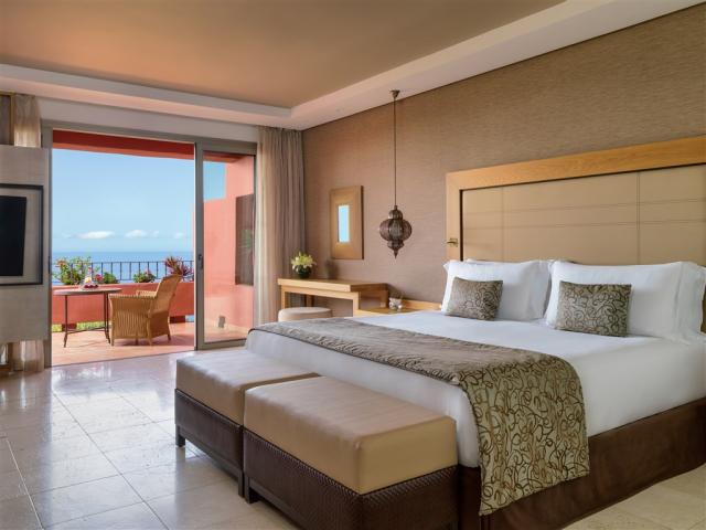 Junior Suite Ocean View bedroom corner.jpg