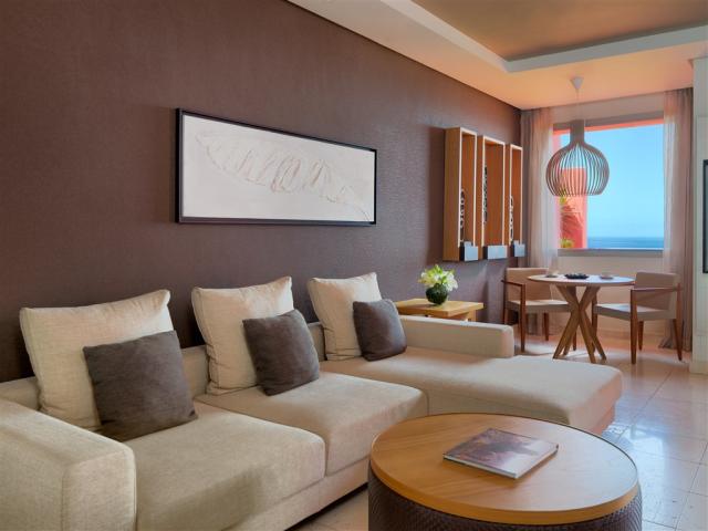Junior Suite Ocean View lounge corner.jpg