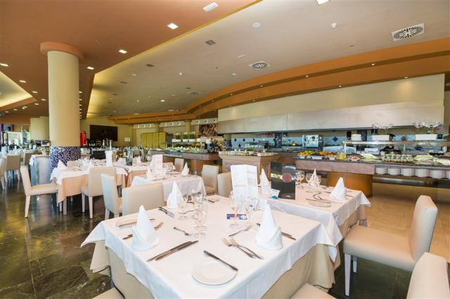 18. Gloria Palace Royal  - Restaurante Principal.jpg