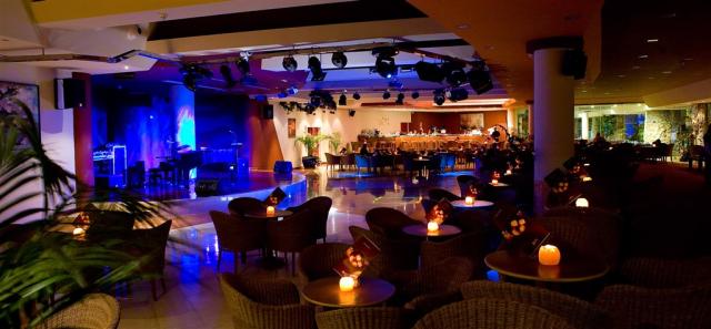 23. Gloria Palace Royal  - Bar Salón.jpg