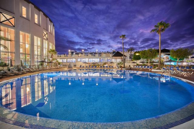 Sandos Papagayo Adults Only Pool.jpg