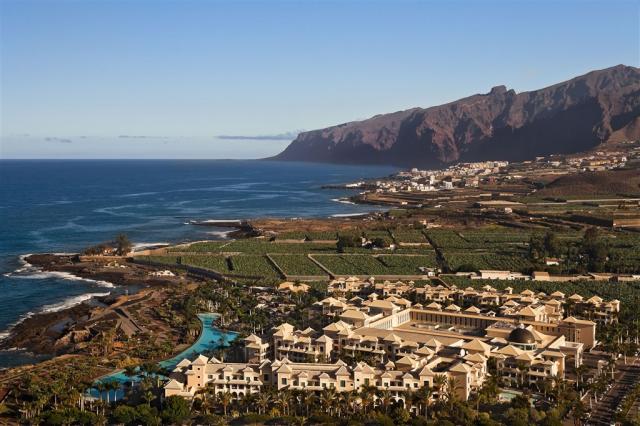 00cGranMeliaPalacioDeIsora-MainLosGigantesAerial.jpg