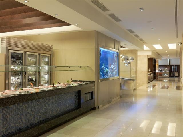 33GranMeliaPalacioDeIsora-BreakfastBuffetPangea.jpg