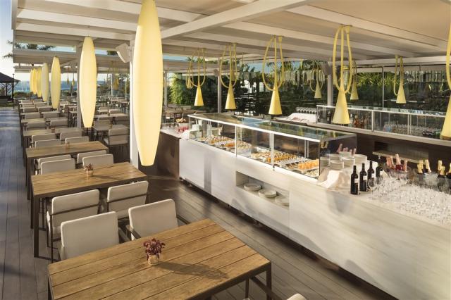 41GranMeliaPalacioDeIsora-LiquidOpenBar.jpg