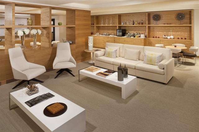 21bGranMeliaPalacioDeIsora-FamilyRedLevelOpenBar.jpg