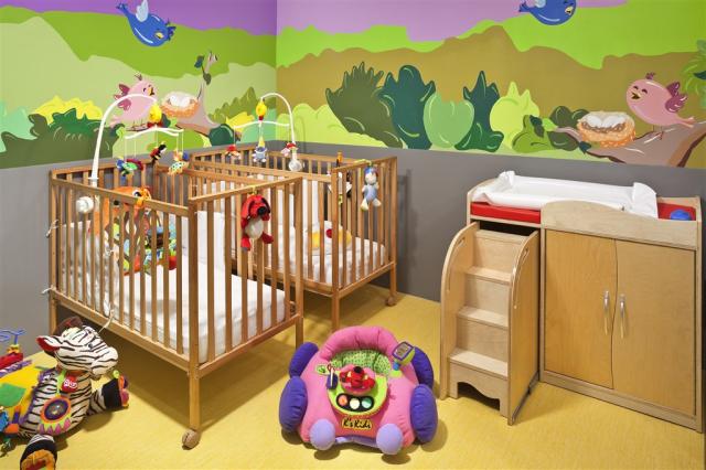 24GranMeliaPalacioDeIsora-FamilyRedLevelMarDeNubesBaby.jpg