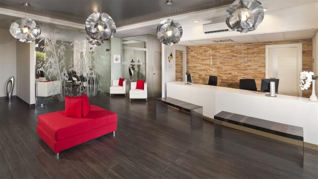 49aGranMeliaPalacioDeIsora-SpaClarinsReception.jpg