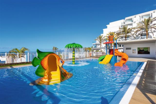 BVI_20_014 - Children's pool with slides.jpg
