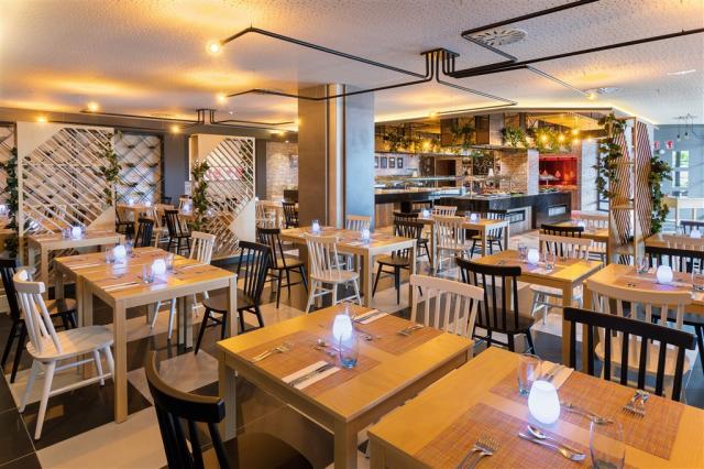 BVI_20_045 - Italian restaurant.jpg