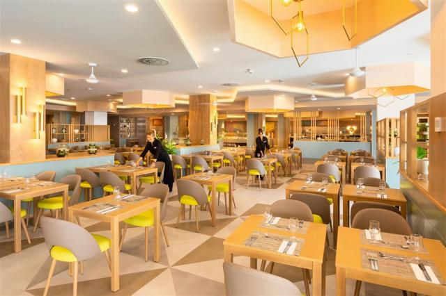 BVI_20_041 - Main restaurant.jpg