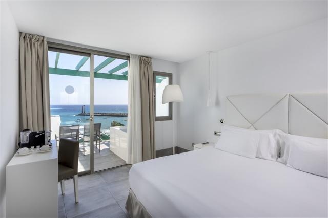 junior suite sea view4.jpg