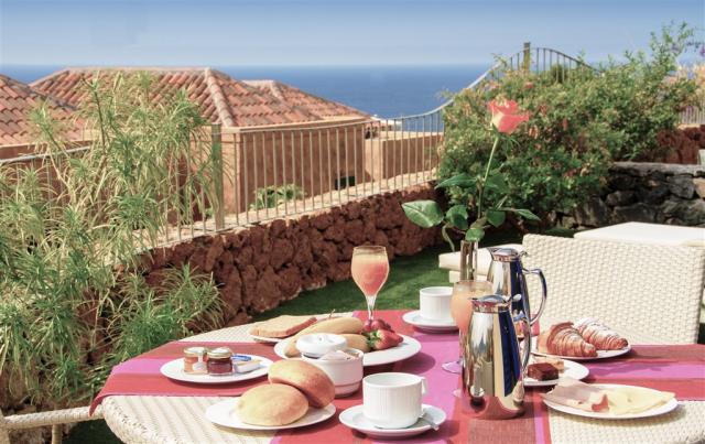 Terraza Desayuno2.jpg