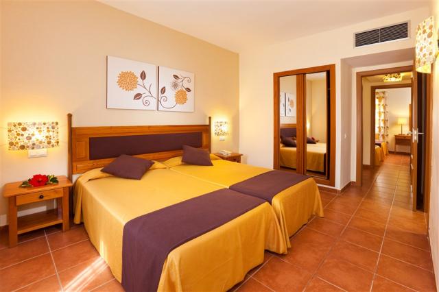 Hotel-ISABEL-2-Bedroom-Villa-4-1.jpg