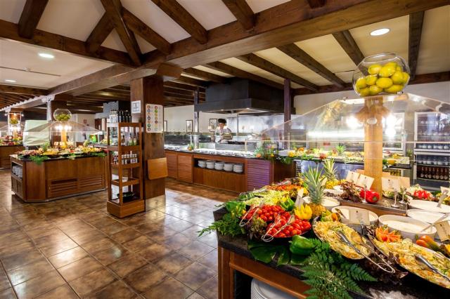 Hotel-Isabel-Buffet-Restaurant-101.jpg