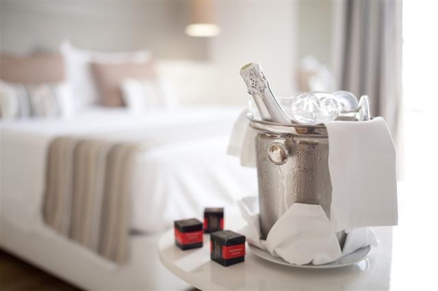 TFS - TIGOTAN LOVERS & FRIENDS - romance room (10).jpg