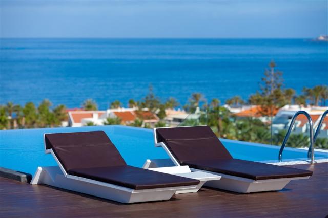 TFS - TIGOTAN LOVERS & FRIENDS - roof top infinity pool (2).jpg