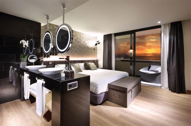 ROCK ROYALTY SUITE1.jpg