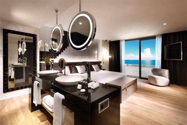ROCK SUITE1.jpg