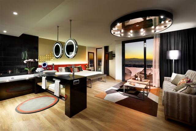 STUDIO SUITES (2).jpg