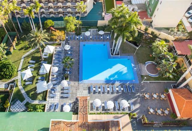 bla-tenerife_piscina_6.jpg