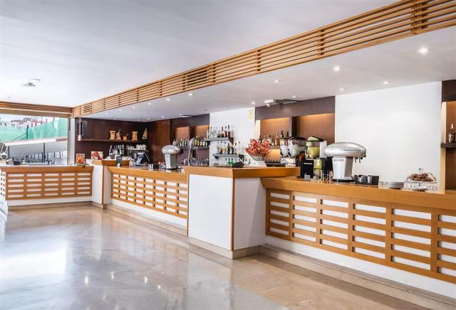 tenerife_bar_lobby_4_1600x1090.jpg