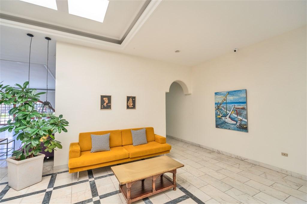 LOBBY 3.jpg