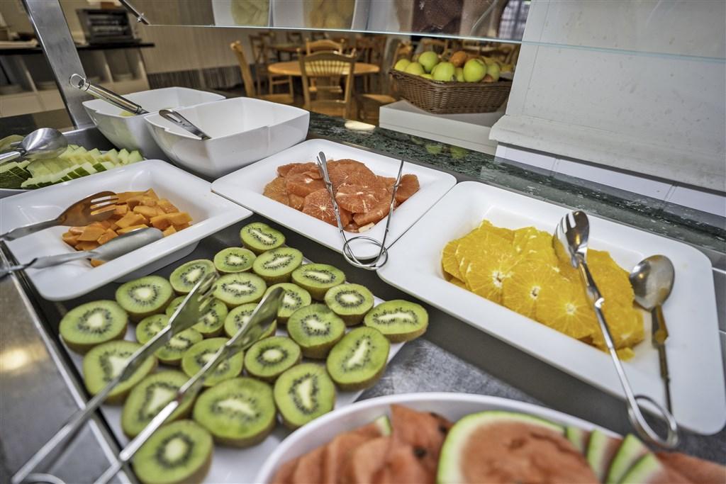 BUFFET 7.jpg